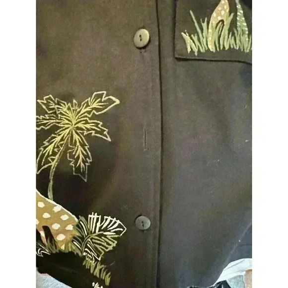 Tapestry Sporte Petite L Button Short Sleeve Collar Shirt Giraffe Embroidered - Picture 2 of 8